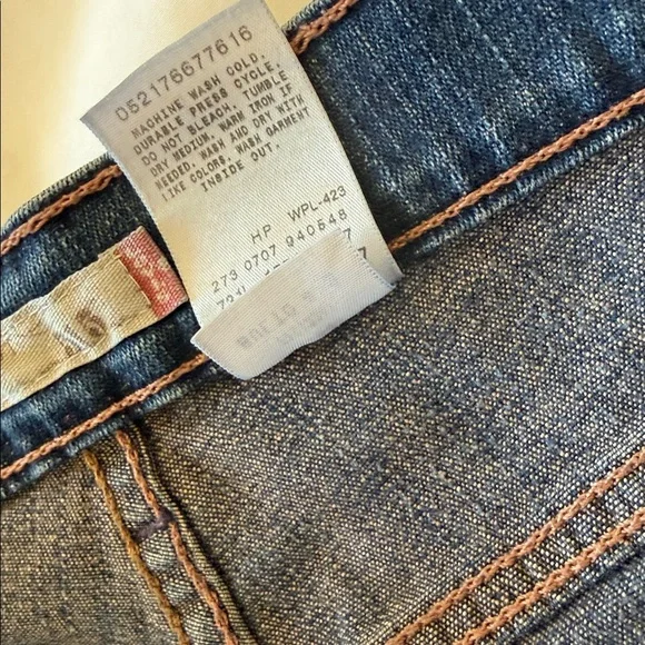 Levi’s women’s boot cut 515 dark denim size 8 medium - Picture 6 of 6